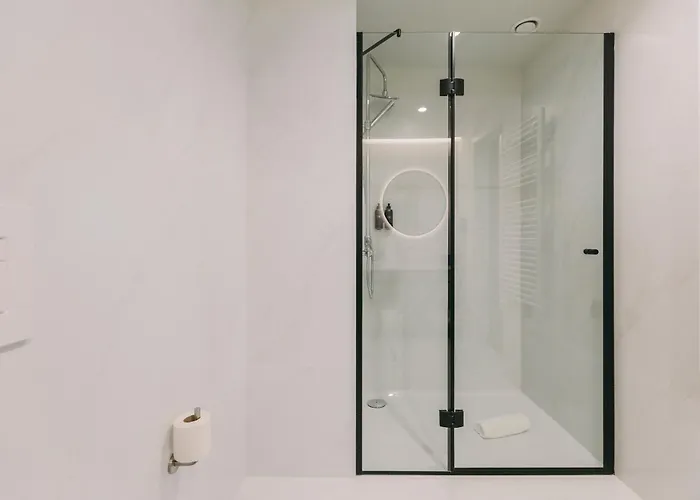 705 Prime Apartman *